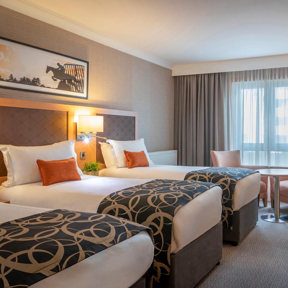 Clayton Hotel Dublin Airport Coolock Bagian luar foto A room at the Dublin International Hotel