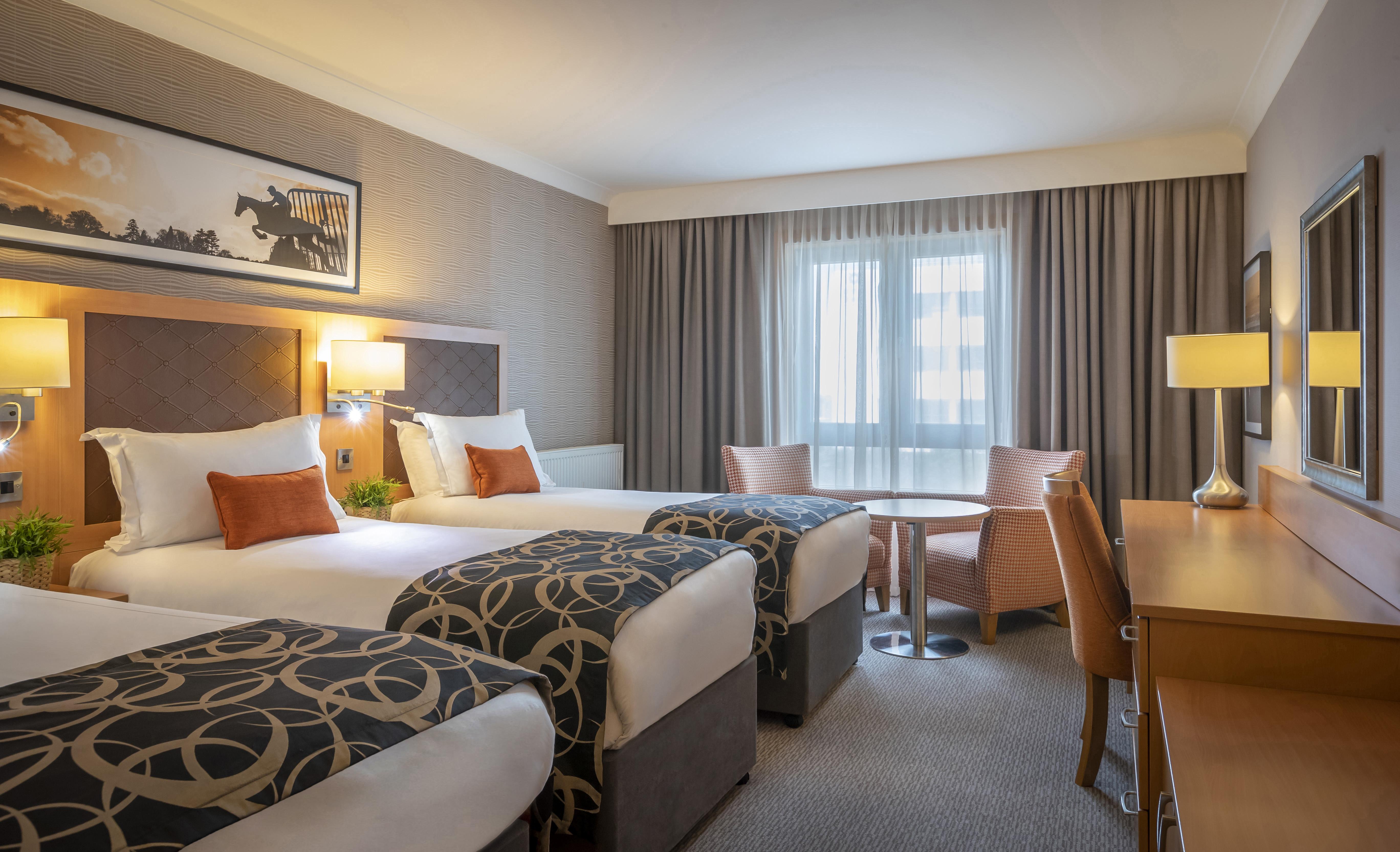 Clayton Hotel Dublin Airport Coolock Bagian luar foto A room at the Dublin International Hotel