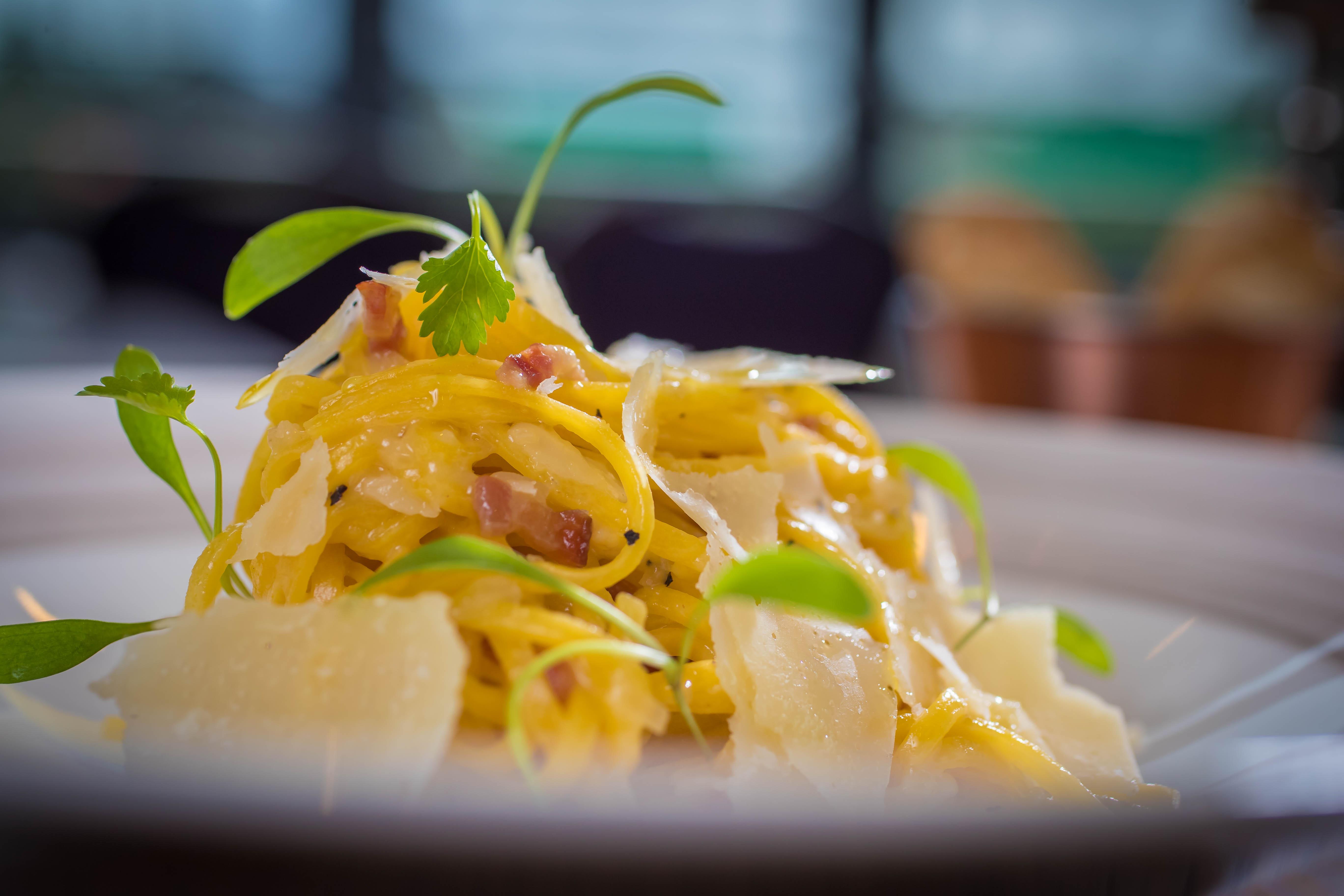 Clayton Hotel Dublin Airport Coolock Bagian luar foto Spaghetti alla carbonara