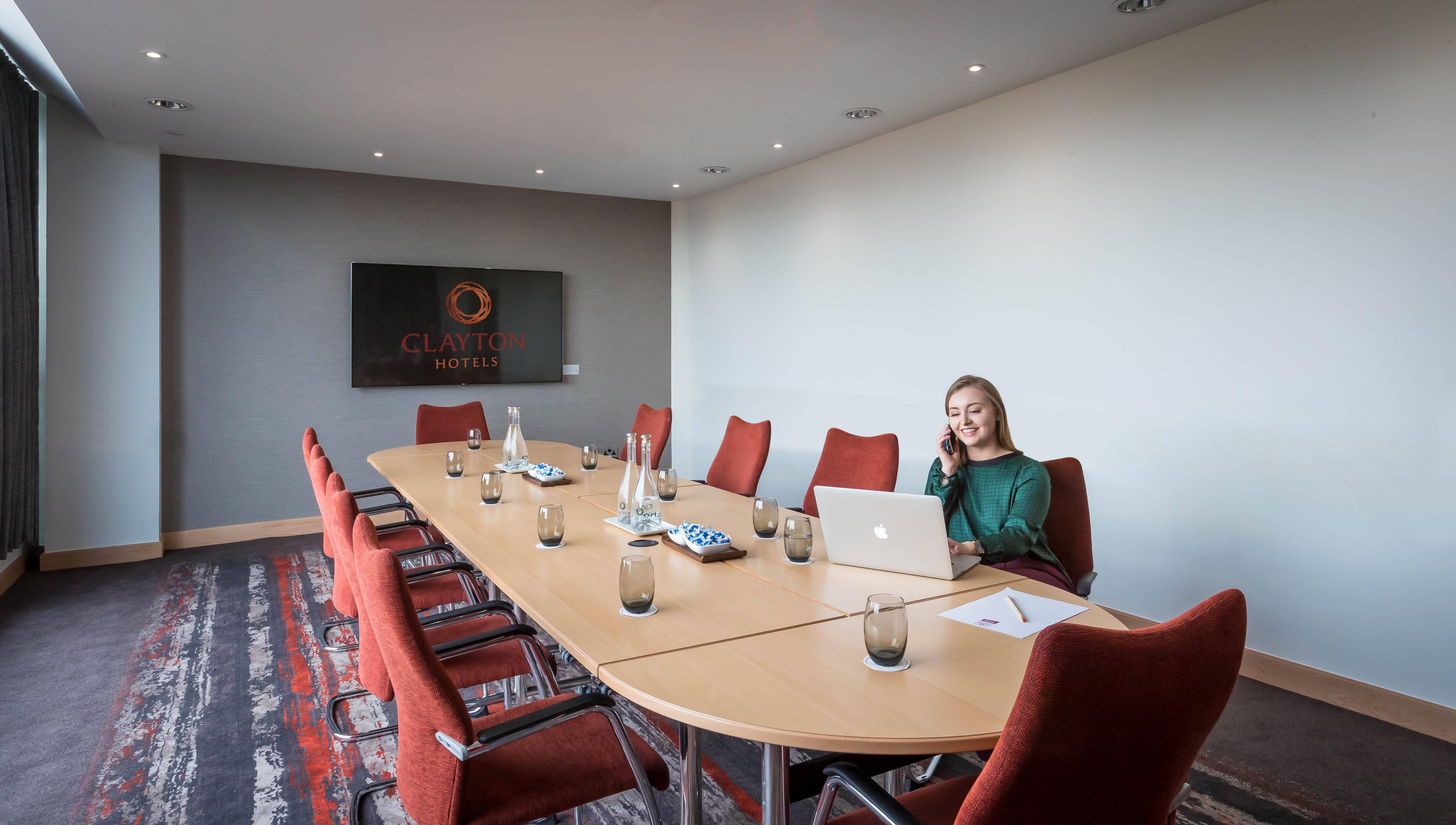 Clayton Hotel Dublin Airport Coolock Bagian luar foto Meeting room at Clayton Hotel, Dublin