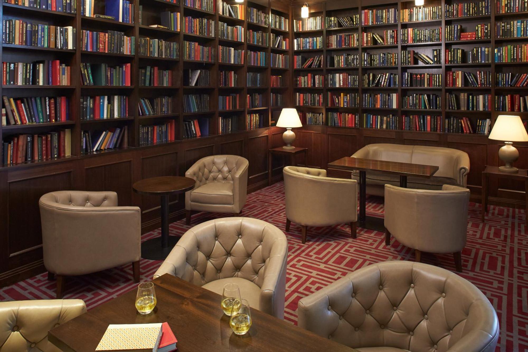 Clayton Hotel Dublin Airport Coolock Bagian luar foto The library at the hotel