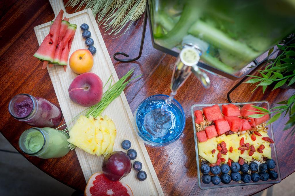 Clayton Hotel Dublin Airport Coolock Bagian luar foto Healthy breakfast